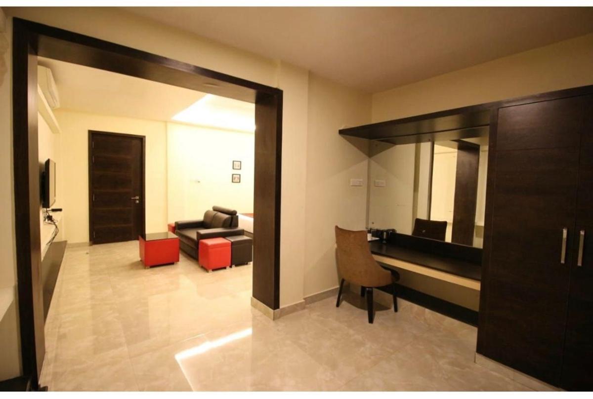 The Butterfly Luxury Serviced Apartments วิสาขปัตนัม ภายนอก รูปภาพ