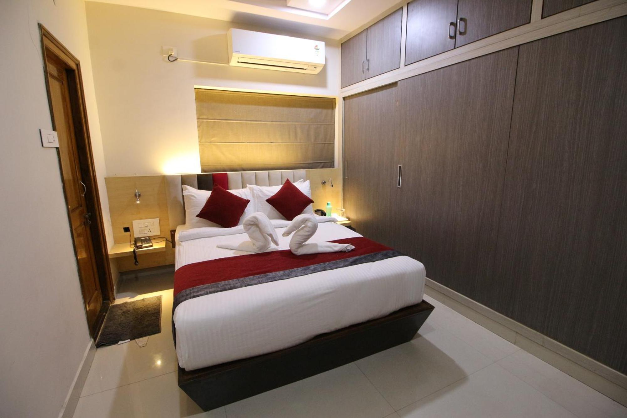 The Butterfly Luxury Serviced Apartments วิสาขปัตนัม ภายนอก รูปภาพ