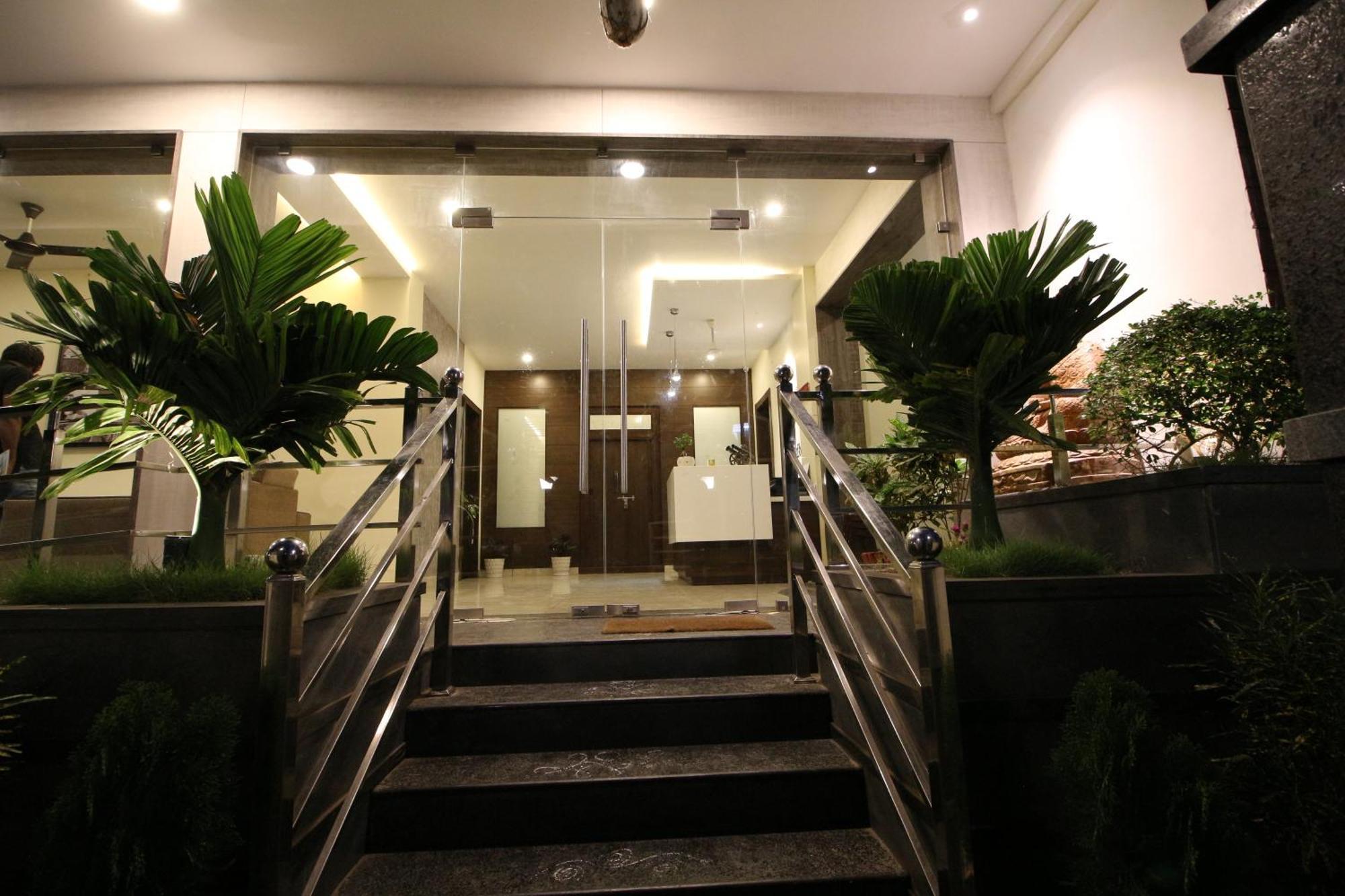 The Butterfly Luxury Serviced Apartments วิสาขปัตนัม ภายนอก รูปภาพ